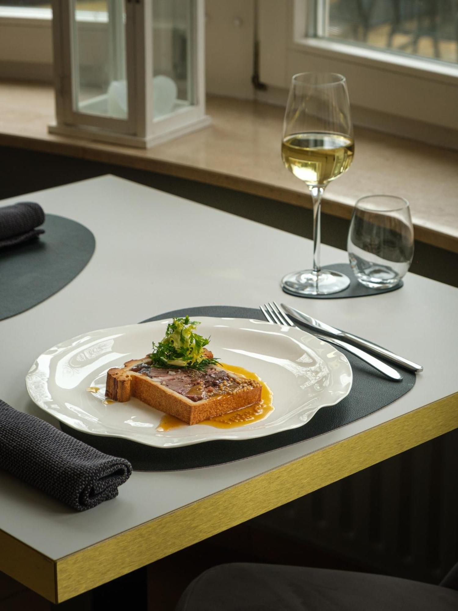 Hotel-Restaurant Beim Schlass Wiltz Exteriér fotografie